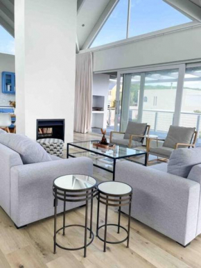4br newly renovated home, steps from the beach